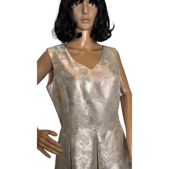 NWT Ellen Tracy Silver Jacquard Maxi Gown Dress Size 8 Formal Evening Prom 8 - Picture 15 of 17